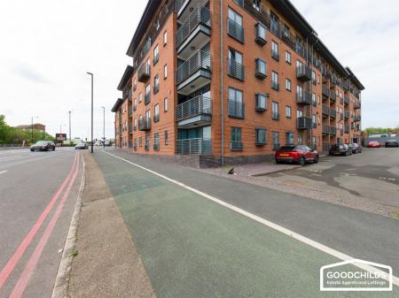 2 bedroom Apartment to let in Wolverhampton Street, Walsall, WS2