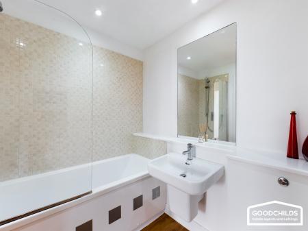 2 bedroom Apartment to let in Wolverhampton Street, Walsall, WS2