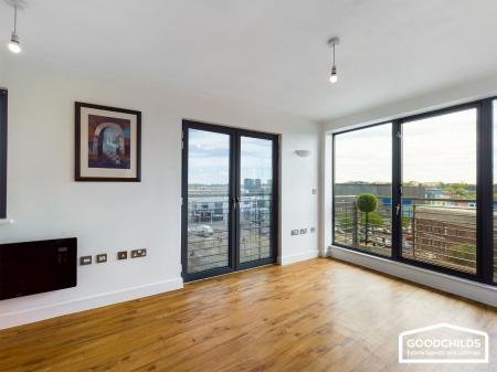 2 bedroom Apartment to let in Wolverhampton Street, Walsall, WS2