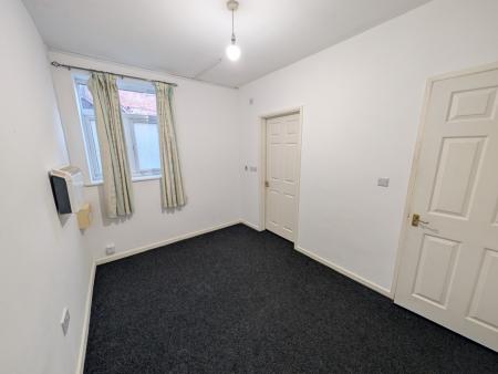 1 bedroom Flat to let in Harrison Street, Bloxwich, WS3