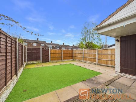 3 bedroom Terraced House to let in Rhys Thomas Close, Willenhall, WV12