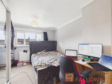 3 bedroom Terraced House to let in Rhys Thomas Close, Willenhall, WV12