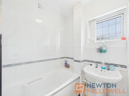 3 bedroom Terraced House to let in Rhys Thomas Close, Willenhall, WV12