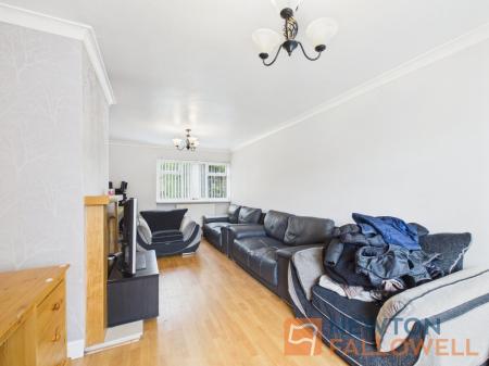 3 bedroom Terraced House to let in Rhys Thomas Close, Willenhall, WV12