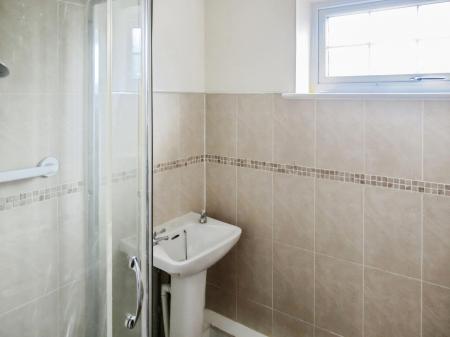 2 bedroom Terraced House to let in Harvesters Way, Lane Head, Willenhall, WV12