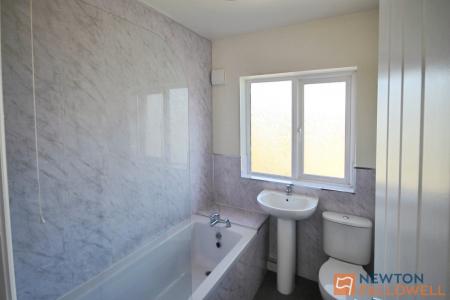 3 bedroom Semi-detached house to let in Station Road, Rushall, WS4