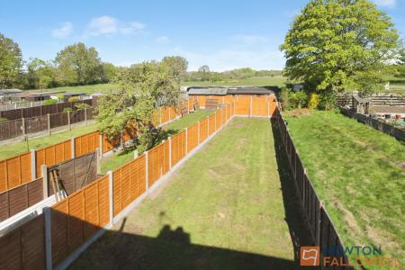 3 bedroom Semi-detached house to let in Station Road, Rushall, WS4