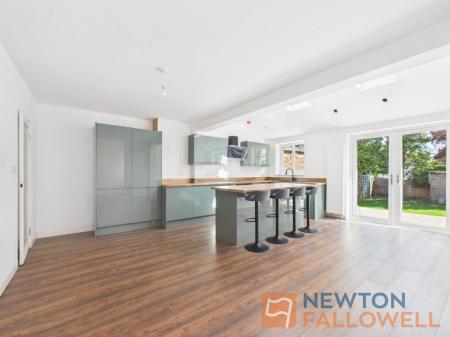 3 bedroom End of terrace house for sale in Archer Road, Walsall, WS3