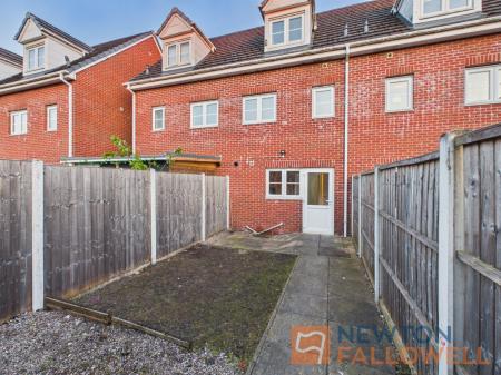 3 bedroom Town house for sale in Victoria Street, Willenhall, WV13