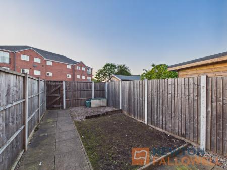 3 bedroom Town house for sale in Victoria Street, Willenhall, WV13