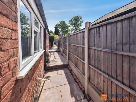 3 bedroom Terraced House to let in Cecil Street, Butts, Walsall, WS4