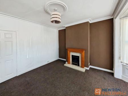3 bedroom Terraced House to let in Cecil Street, Butts, Walsall, WS4