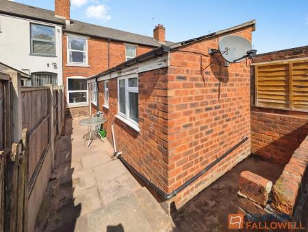 3 bedroom Terraced House to let in Cecil Street, Butts, Walsall, WS4
