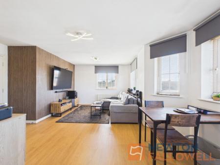 2 bedroom Flat for sale in Walker Road, Walsall, WS3
