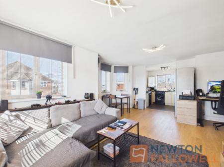 2 bedroom Flat for sale in Walker Road, Walsall, WS3