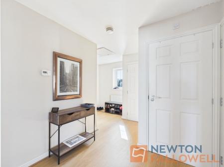 2 bedroom Flat for sale in Walker Road, Walsall, WS3