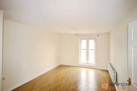 2 bedroom Flat for sale in Newhome Way, Walsall, WS3