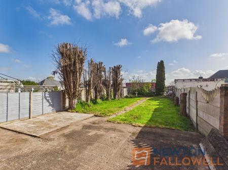 3 bedroom Semi-detached house for sale in Walker Road, Walsall, WS3