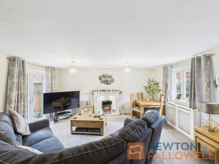 3 bedroom Semi-detached house for sale in Thornbury Road, Walsall, WS2