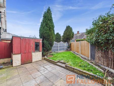 4 bedroom End of terrace house for sale in Kirkstall Crescent, Walsall, WS3