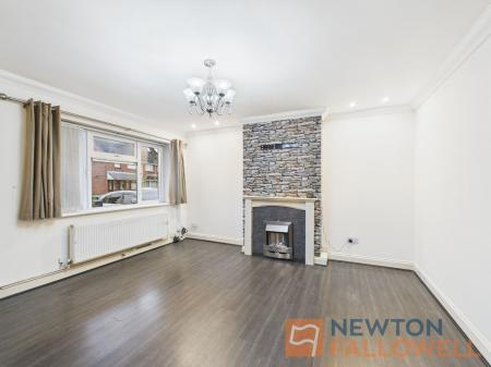 4 bedroom End of terrace house for sale in Kirkstall Crescent, Walsall, WS3