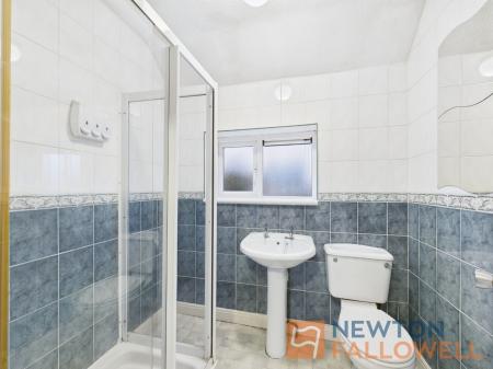 4 bedroom End of terrace house for sale in Kirkstall Crescent, Walsall, WS3
