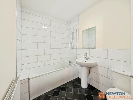 2 bedroom Flat to let in Elmore Row, Walsall, WS3