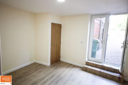 1 bedroom Flat to let in Stafford Street, Walsall, WS2