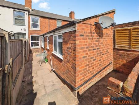 3 bedroom Terraced House to let in Cecil Street, Walsall, WS4
