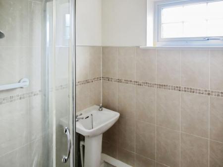 2 bedroom Terraced House to let in Harvesters Way, Willenhall, WV12