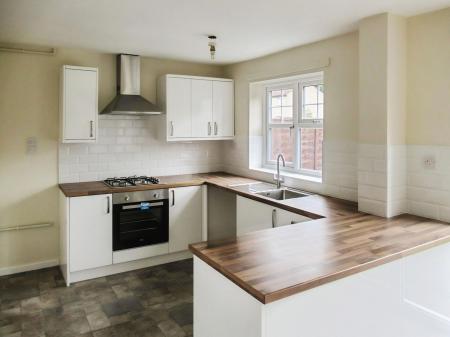 2 bedroom Terraced House to let in Harvesters Way, Willenhall, WV12