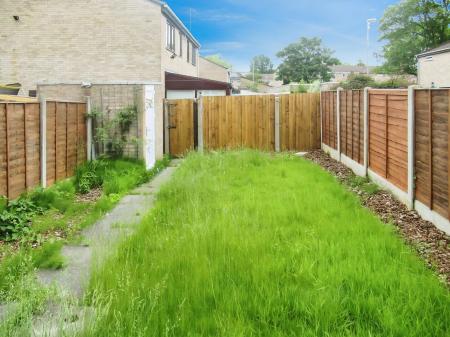 2 bedroom Terraced House to let in Harvesters Way, Willenhall, WV12