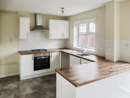 2 bedroom Terraced House to let in Harvesters Way, Willenhall, WV12