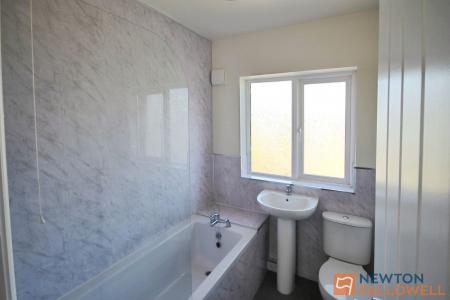 3 bedroom Semi-detached house to let in Station Road, Rushall, WS4