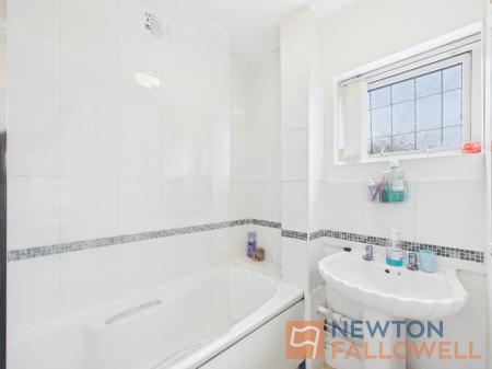 3 bedroom Terraced House to let in Rhys Thomas Close, Willenhall, WV12