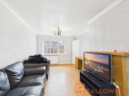 3 bedroom Terraced House to let in Rhys Thomas Close, Willenhall, WV12