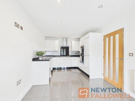 3 bedroom Semi-detached house to let in Leahall Lane, Brereton, WS15