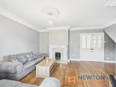 4 bedroom Semi-detached house for sale in Irvine Close, Walsall, WS3