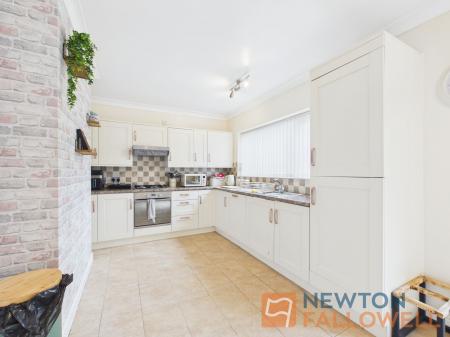 4 bedroom Semi-detached house for sale in Irvine Close, Walsall, WS3