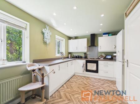 3 bedroom End of terrace house for sale in Catches Drive, Bloxwich, WS3