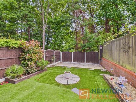 3 bedroom End of terrace house for sale in Catches Drive, Bloxwich, WS3
