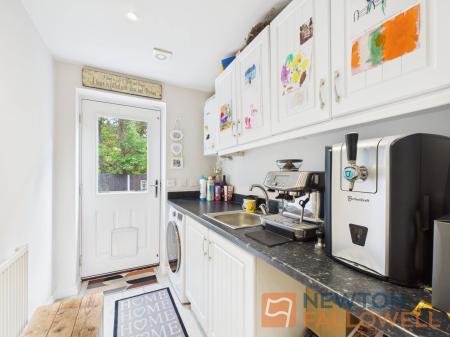 3 bedroom End of terrace house for sale in Catches Drive, Bloxwich, WS3