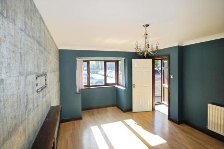 2 bedroom Semi-detached house to let in Chetwynd Park, Cannock, WS12