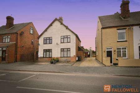 2 bedroom Terraced House to let in Broad Lane, Essington, WV11