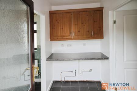 2 bedroom Terraced House to let in Broad Lane, Essington, WV11