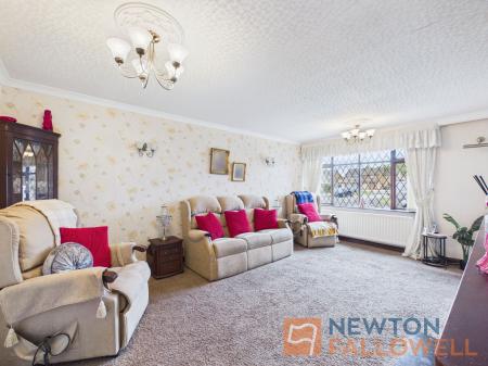 3 bedroom Detached house for sale in Rothesay Way, Willenhall, WV12