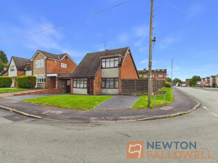 Rothesay Way, Willenhall, WV12