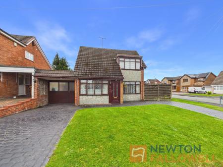 3 bedroom Detached house for sale in Rothesay Way, Willenhall, WV12