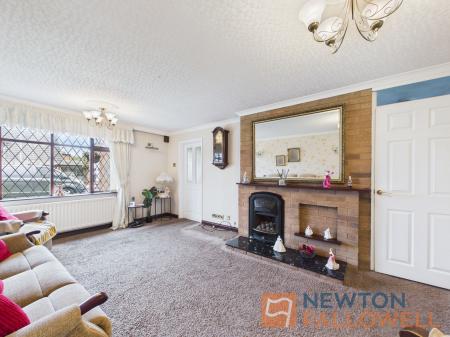 3 bedroom Detached house for sale in Rothesay Way, Willenhall, WV12