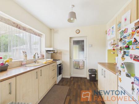 3 bedroom Semi-detached house for sale in Simmonds Road, Walsall, WS3